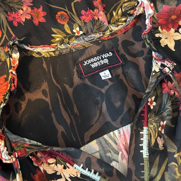 Johnny Was Workshop Bohemian Floral Blouse Size S - Picture 10 of 12